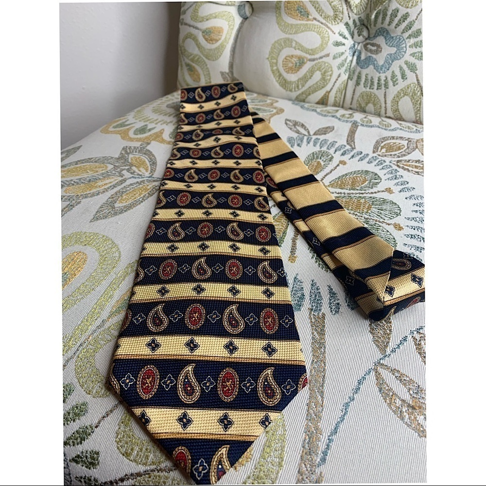 Tommy Hilfiger Yellow Paisley Italian Silk Tie USA